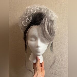 Synthetic Ombre Gray and White Curly Hair Wig
